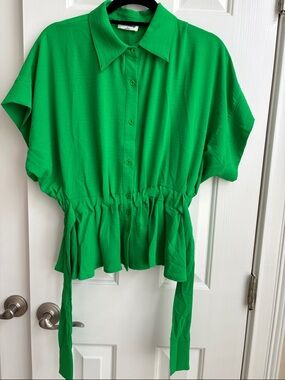 mittoshop Vibrant Green Button-Front Peplum Tie-Waist Top